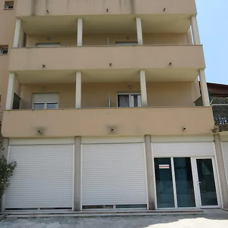Apartment Holidays 11 *