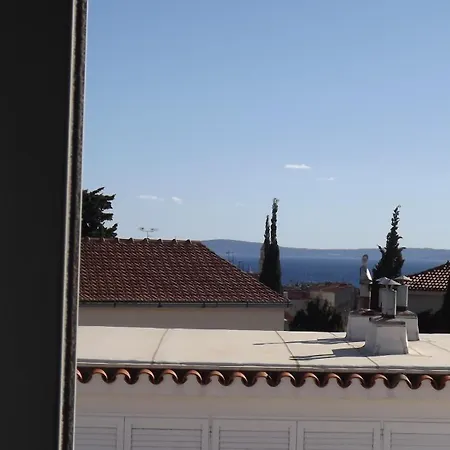 Daire Holidays 11 *
